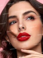 رژلب جامد شیگلم مدل Matte Allure رنگ Crimson Suede