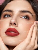 رژلب جامد مات شیگلم مدل Matte Allure رنگ Love language