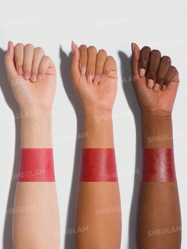 رژگونه مایع شیگلم از کالکشن Twilight saga