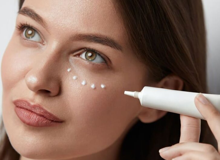 بهترین دورچشم‌های مناسب بالای ۳۰ سال؛ انتخاب‌های ضدچروک و لیفت ملایم