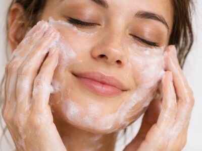 فیس‌واش شیگلم Radiant؛ مقایسه عملکرد برای پوست چرب، خشک و مختلط