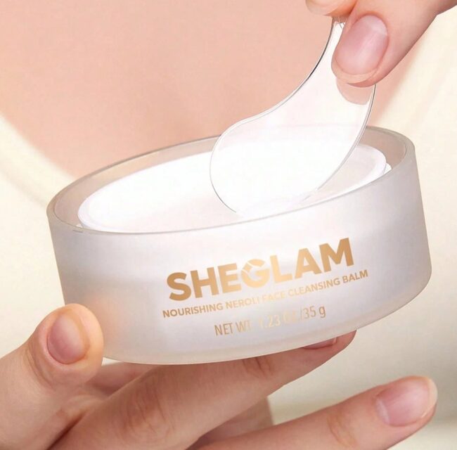 بالم پاک‌کننده شیگلم Cleansing Balm؛ بهترین انتخاب برای آرایش‌های ضدآب و سنگین