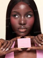 رژگونه شیگلم مدل Dream Touch رنگ Cherry Aura