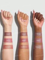 رژلب مایع گلیتری شیگلم رنگ Sequins از کالکشن Lustra