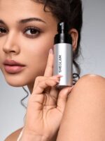 اسپری فیکس آرایش شیگلم مدل On Blurring Waterproof Setting Spray حجم 60 میلیلیتر