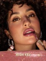 رژلب مایع گلیتری شیگلم رنگ High Key